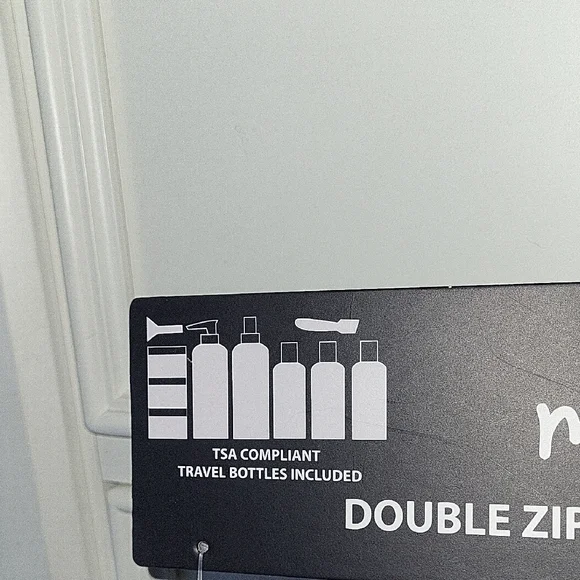 Marc Tetro Dog Black Cosmetic Travel Bag Set - Picture 4 of 5